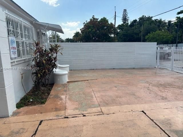 En Venta: $649,000 (4 camas, 2 baños, 1120 Pies cuadrados)