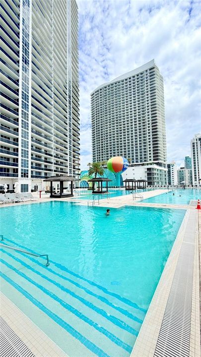 En Venta: $1,289,000 (2 camas, 2 baños, 1458 Pies cuadrados)