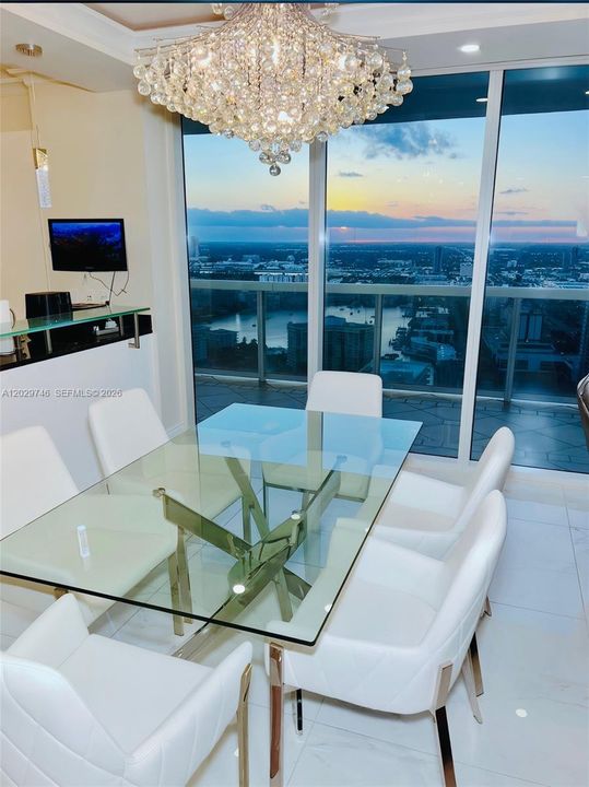 En Venta: $1,289,000 (2 camas, 2 baños, 1458 Pies cuadrados)