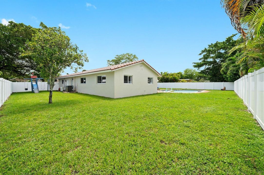 28-web-or-mls-6101-sw-9th-st