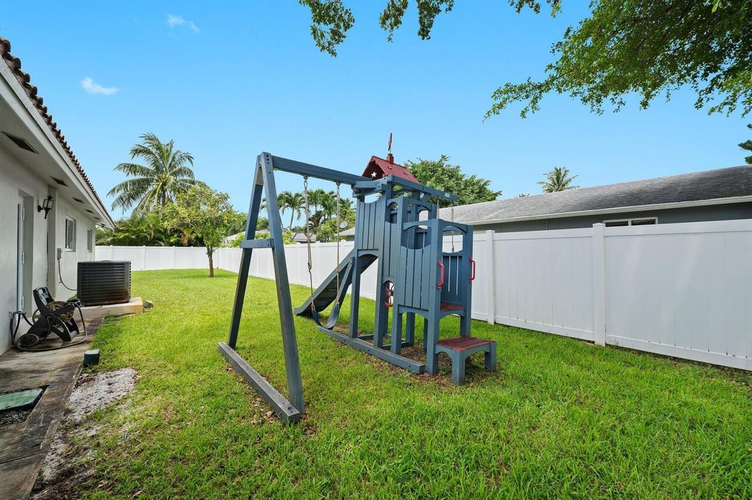 30-web-or-mls-6101-sw-9th-st