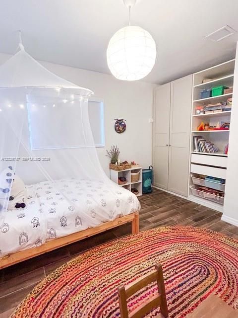 Activo con contrato: $4,500 (3 camas, 2 baños, 1331 Pies cuadrados)