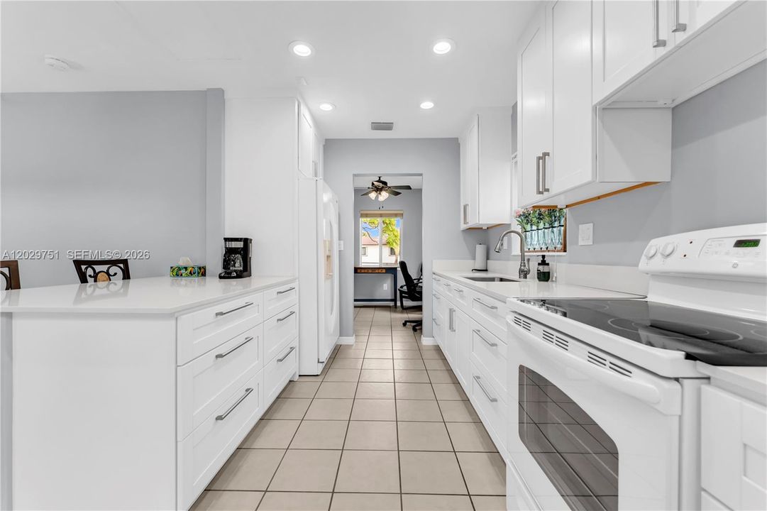 For Sale: $649,000 (3 beds, 1 baths, 1296 Square Feet)