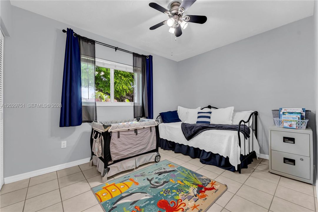 For Sale: $649,000 (3 beds, 1 baths, 1296 Square Feet)