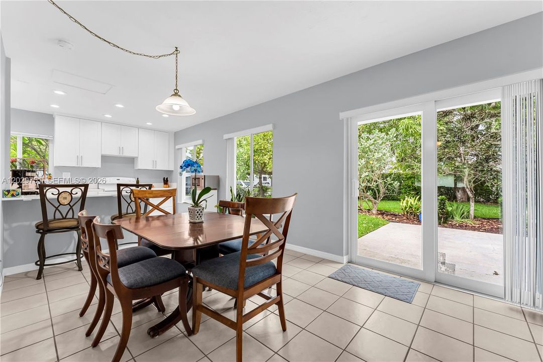 For Sale: $649,000 (3 beds, 1 baths, 1296 Square Feet)