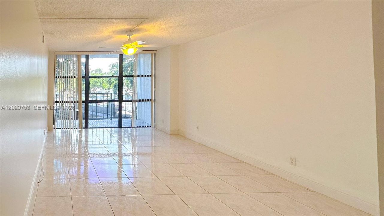 En Venta: $210,000 (2 camas, 1 baños, 1075 Pies cuadrados)