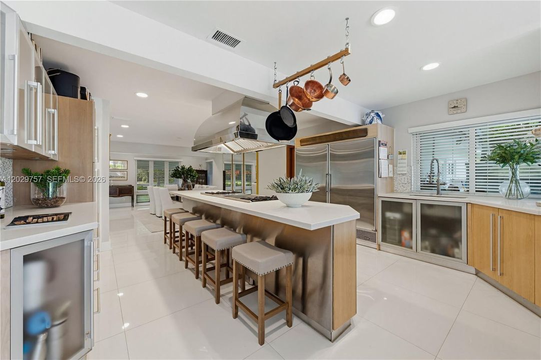 For Sale: $3,150,000 (5 beds, 5 baths, 4731 Square Feet)