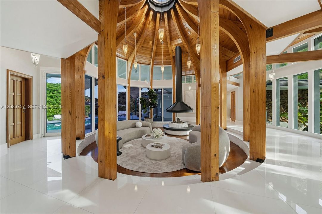 For Sale: $3,150,000 (5 beds, 5 baths, 4731 Square Feet)