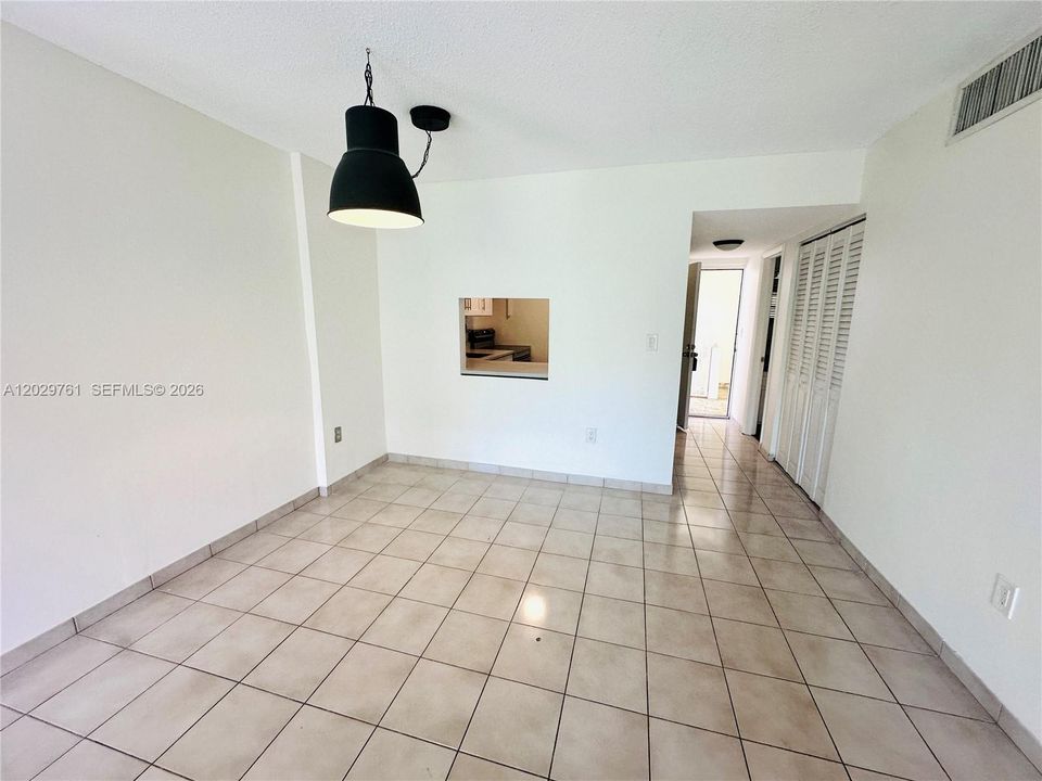 Vendido Recientemente: $285,000 (1 camas, 1 baños, 750 Pies cuadrados)
