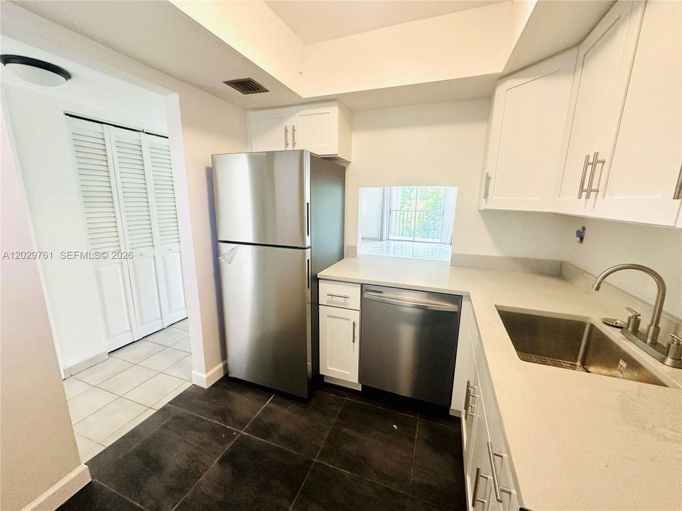 Vendido Recientemente: $285,000 (1 camas, 1 baños, 750 Pies cuadrados)