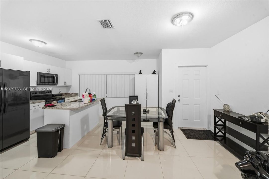 En Venta: $825,000 (0 camas, 0 baños, 2440 Pies cuadrados)