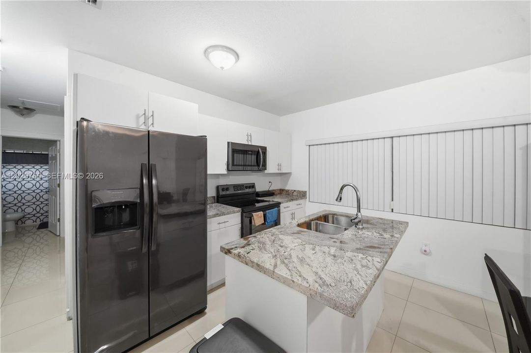 En Venta: $825,000 (0 camas, 0 baños, 2440 Pies cuadrados)