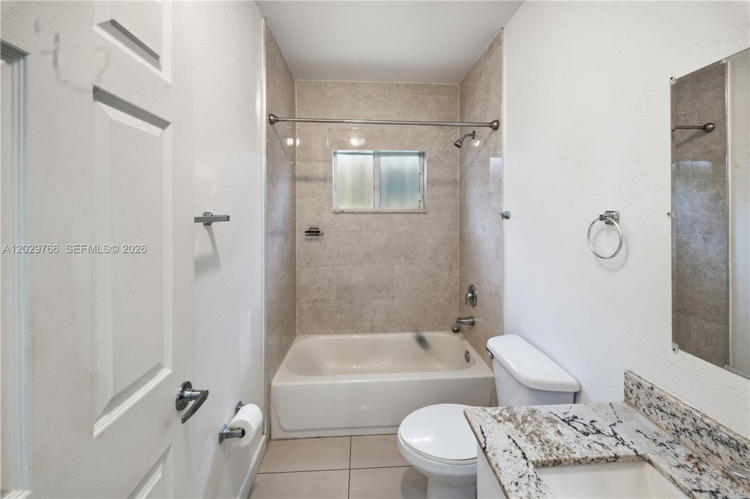 En Venta: $825,000 (0 camas, 0 baños, 2440 Pies cuadrados)