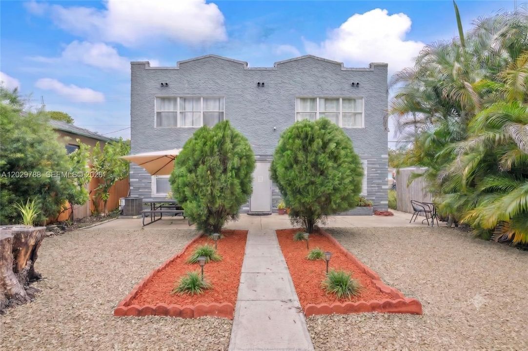 For Sale: $899,900 (0 beds, 0 baths, 1798 Square Feet)