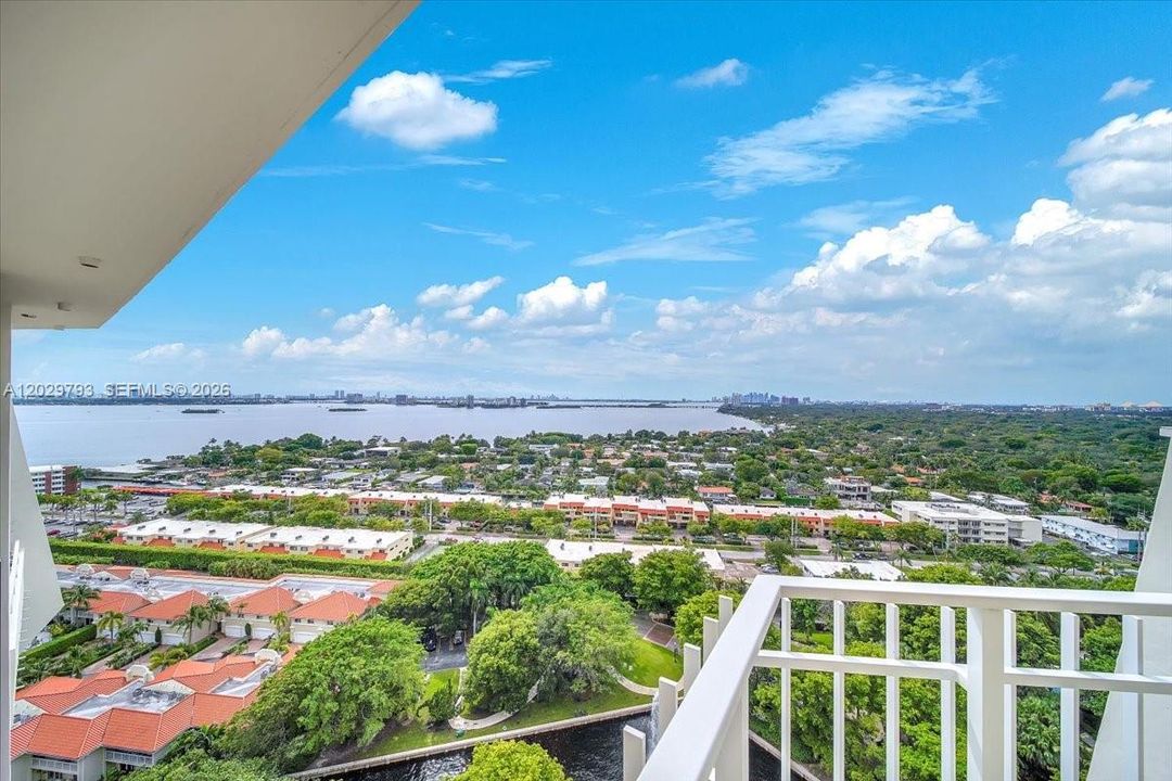 For Rent: $3,650 (2 beds, 2 baths, 1312 Square Feet)