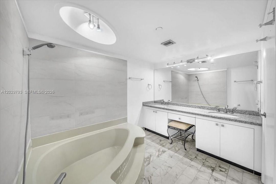 For Rent: $3,650 (2 beds, 2 baths, 1312 Square Feet)