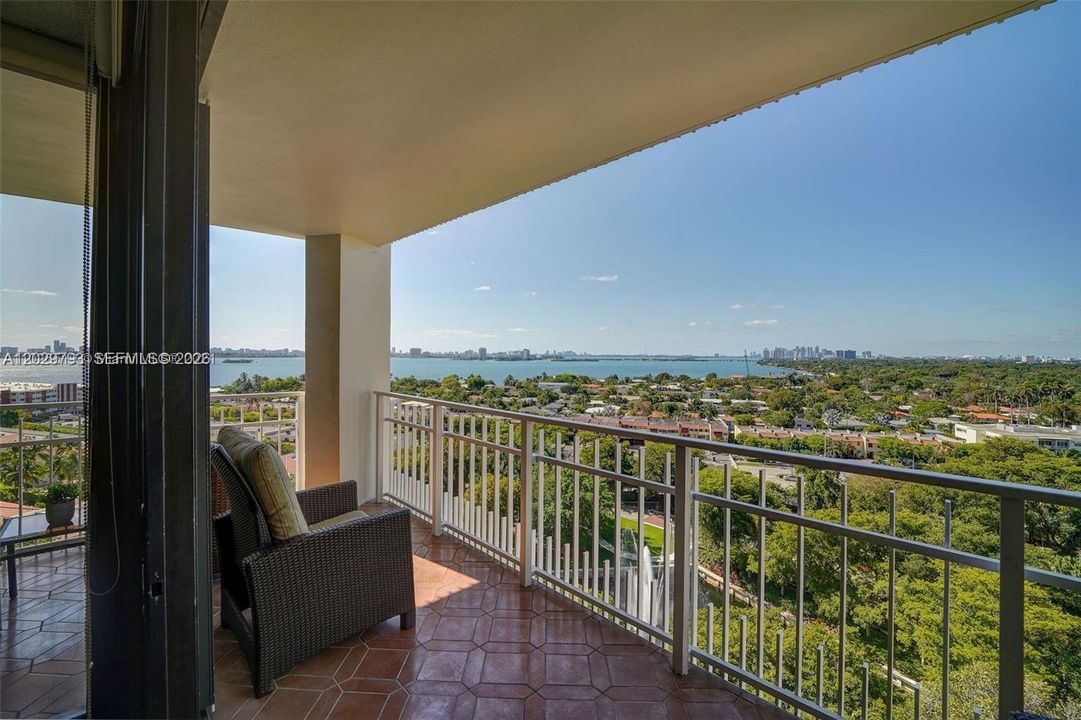 For Rent: $3,650 (2 beds, 2 baths, 1312 Square Feet)
