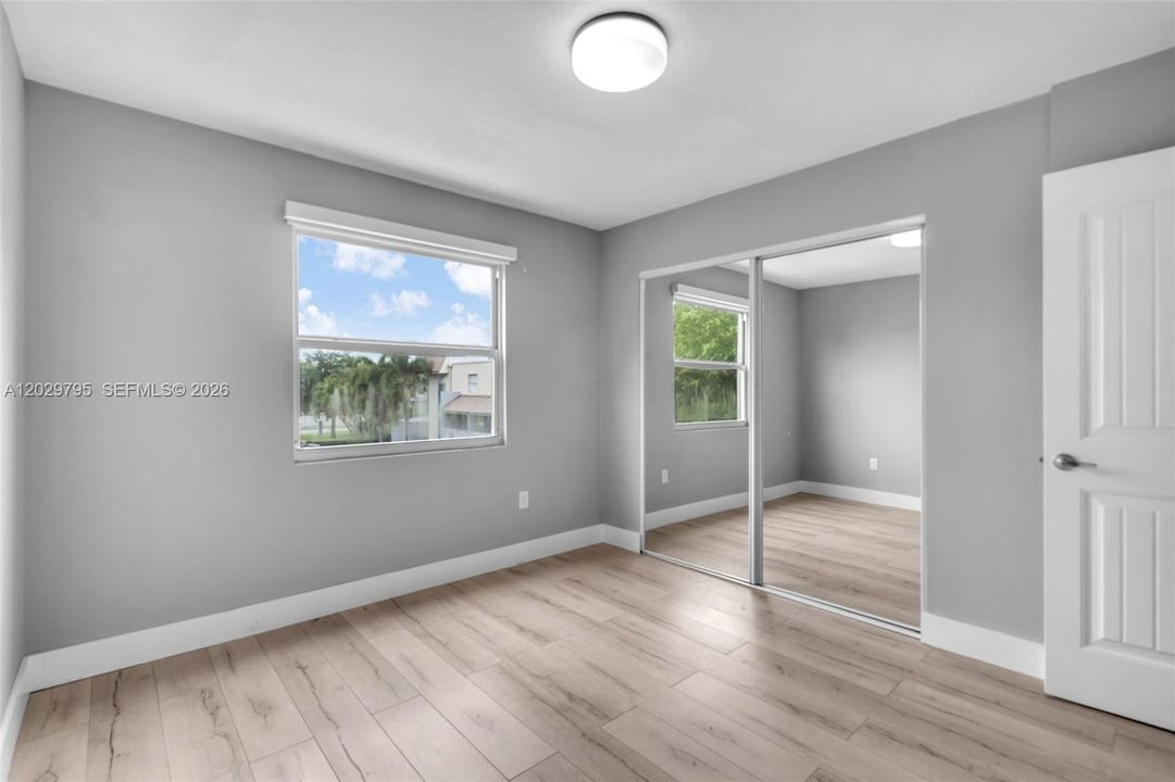 En Venta: $330,000 (2 camas, 1 baños, 988 Pies cuadrados)