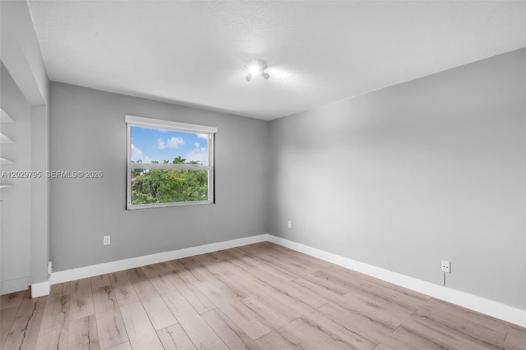 En Venta: $330,000 (2 camas, 1 baños, 988 Pies cuadrados)