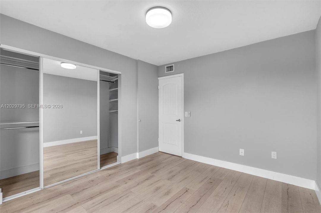 En Venta: $330,000 (2 camas, 1 baños, 988 Pies cuadrados)