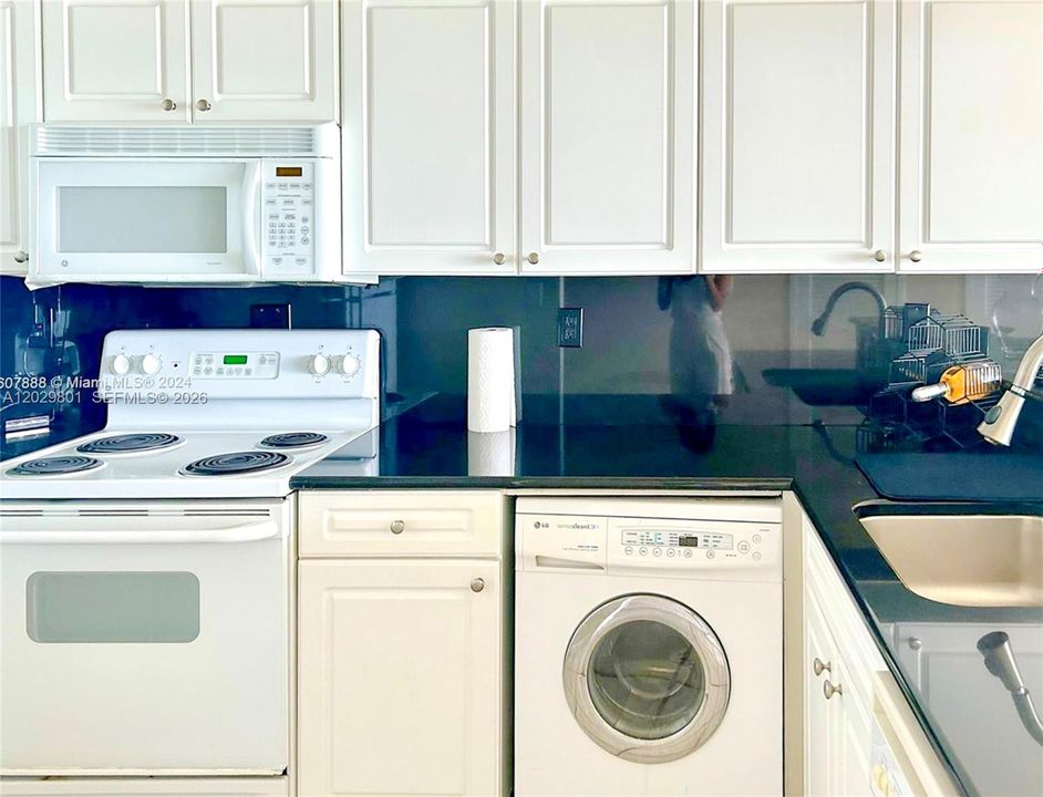 В аренду: $2,500 (1 спален, 1 ванн, 482 Квадратных фут)