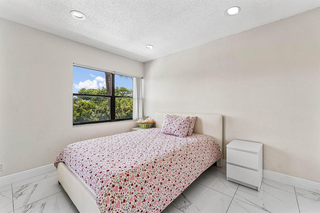 015-3220FrederickBoulevard-49-DelrayBeac