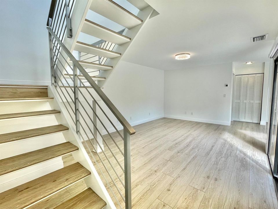 Entry/Living Area