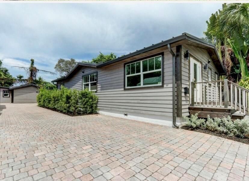 Side View with Driveway