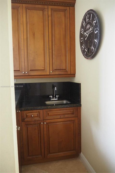 В аренду: $9,800 (5 спален, 4 ванн, 4339 Квадратных фут)