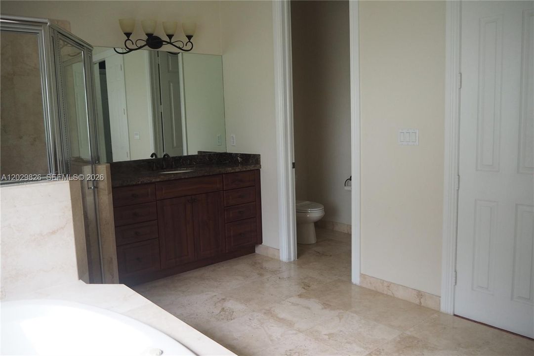 В аренду: $9,800 (5 спален, 4 ванн, 4339 Квадратных фут)