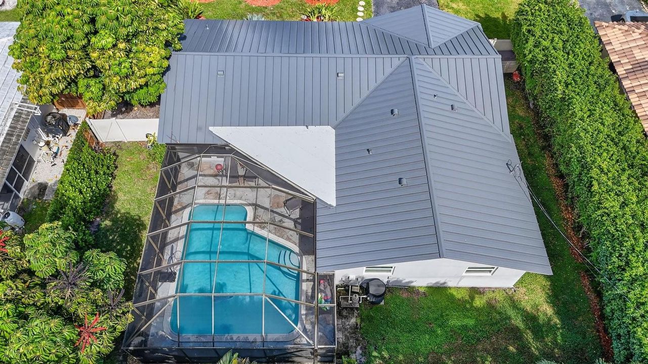 Pristine, new metal roof!