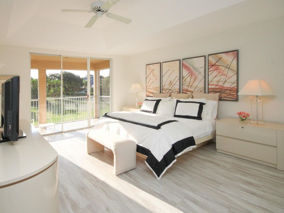 15 Master Bed