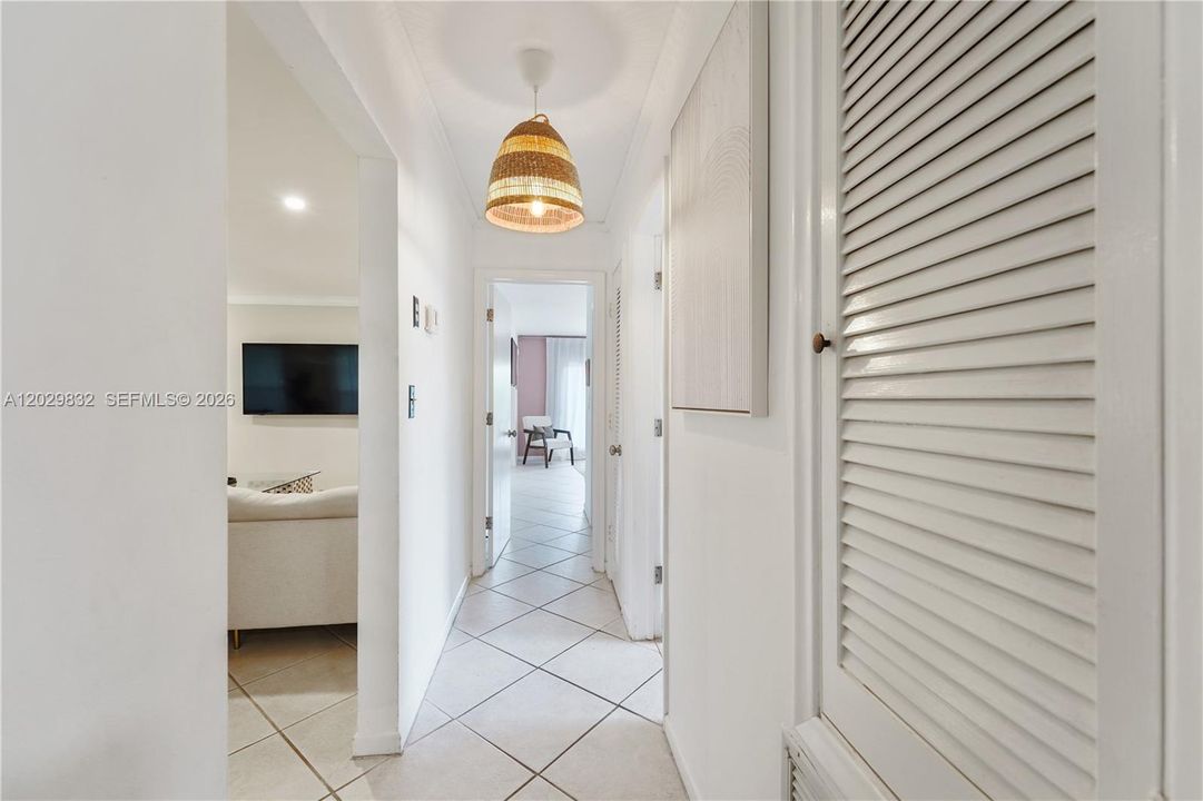 For Sale: $759,000 (3 beds, 2 baths, 1959 Square Feet)