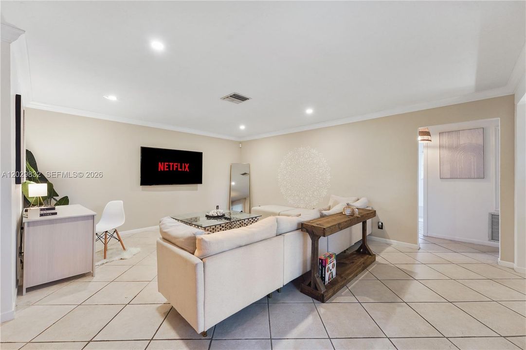 For Sale: $759,000 (3 beds, 2 baths, 1959 Square Feet)