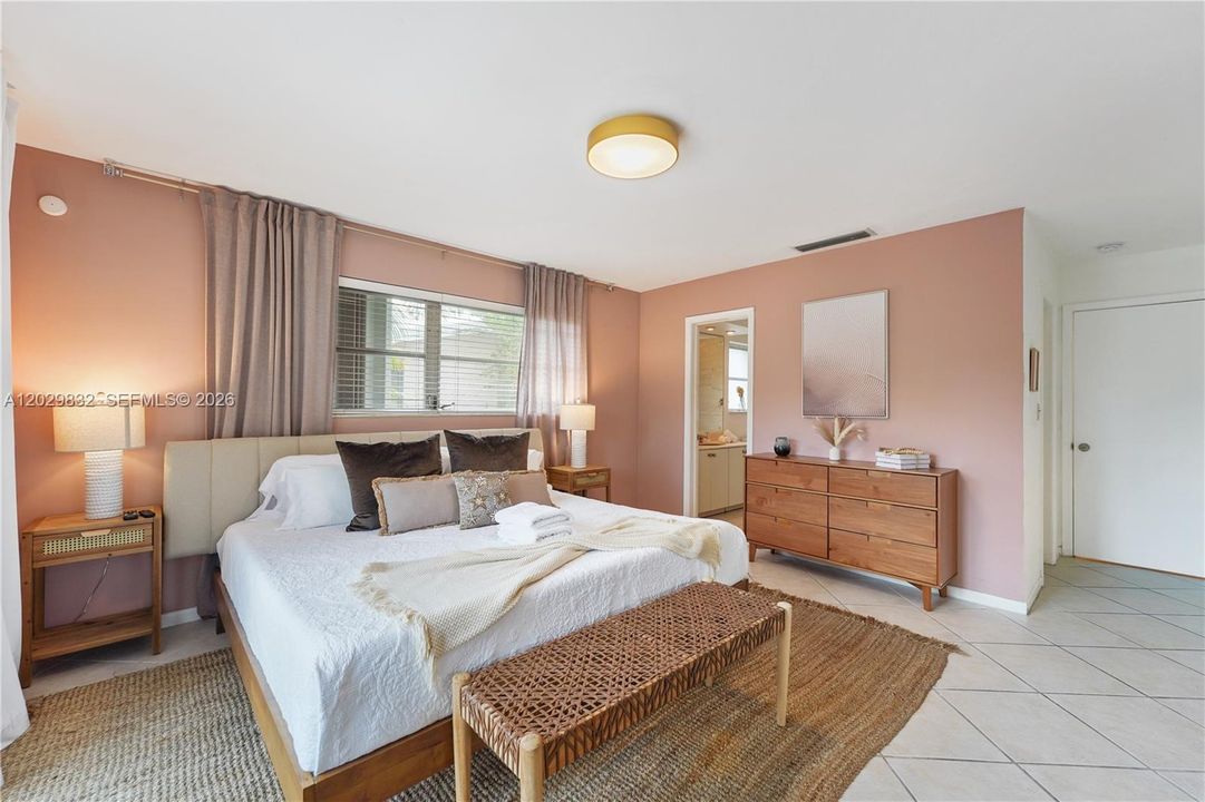 For Sale: $759,000 (3 beds, 2 baths, 1959 Square Feet)