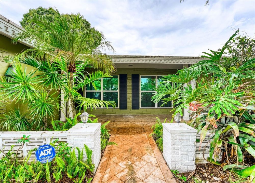 For Sale: $759,000 (3 beds, 2 baths, 1959 Square Feet)