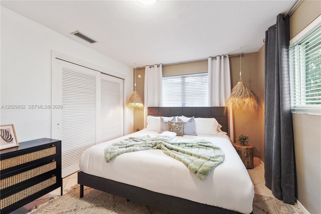 For Sale: $759,000 (3 beds, 2 baths, 1959 Square Feet)