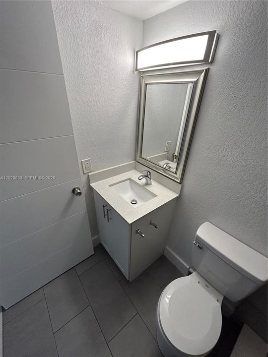 For Sale: $257,000 (2 beds, 1 baths, 777 Square Feet)