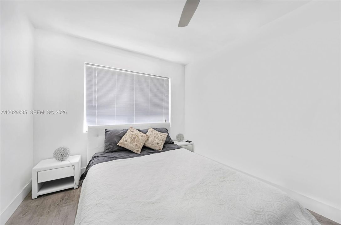 For Sale: $2,750,000 (3 beds, 2 baths, 1903 Square Feet)