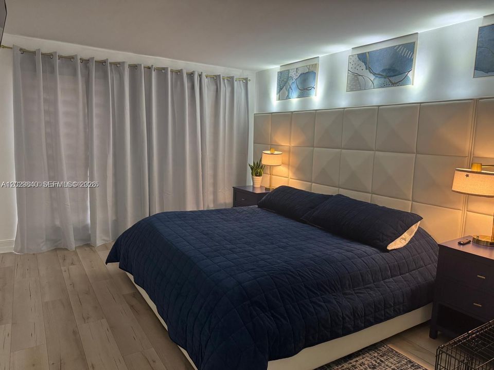 Active With Contract: $2,400 (2 beds, 2 baths, 1200 Square Feet)
