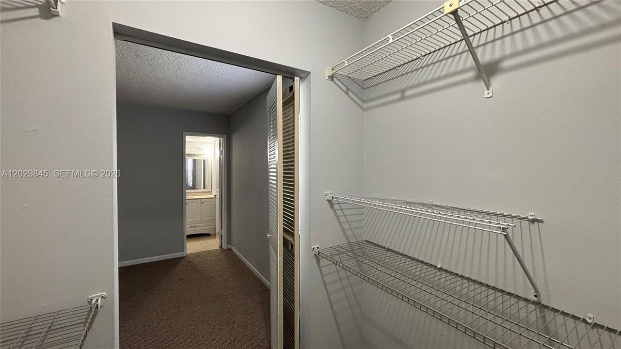 На продажу: $339,000 (3 спален, 2 ванн, 1083 Квадратных фут)