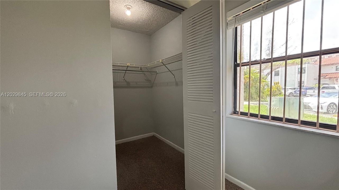 На продажу: $339,000 (3 спален, 2 ванн, 1083 Квадратных фут)