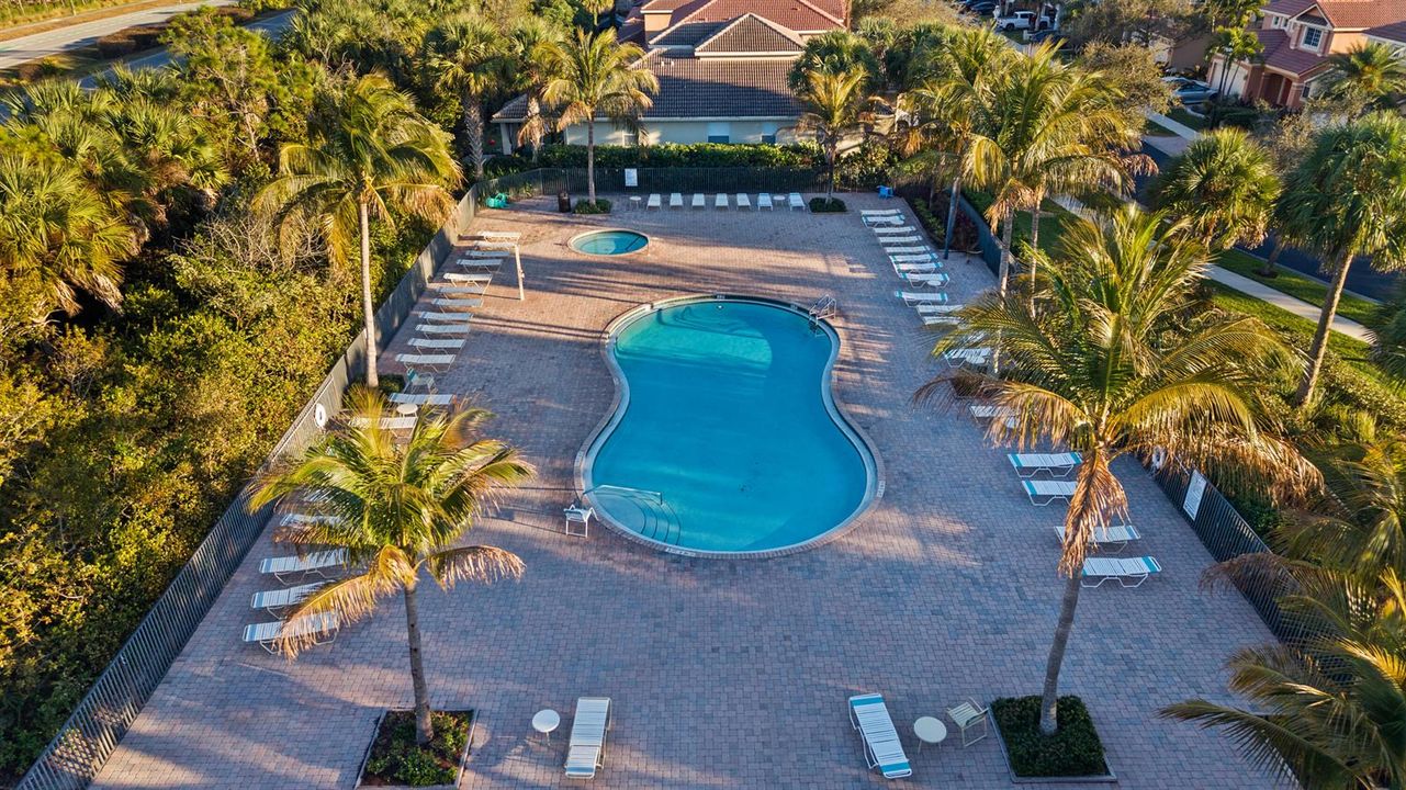 Oaks pool