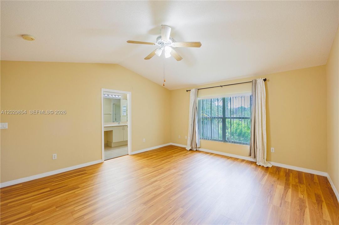 For Sale: $370,000 (2 beds, 2 baths, 1507 Square Feet)