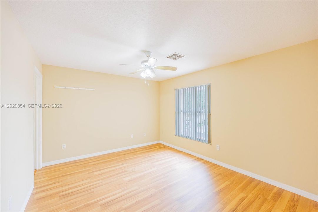 For Sale: $370,000 (2 beds, 2 baths, 1507 Square Feet)