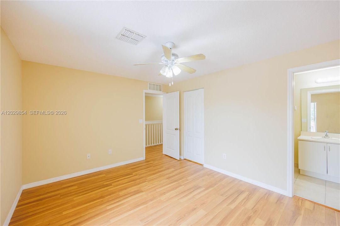 For Sale: $370,000 (2 beds, 2 baths, 1507 Square Feet)