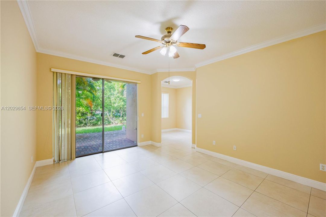 For Sale: $370,000 (2 beds, 2 baths, 1507 Square Feet)