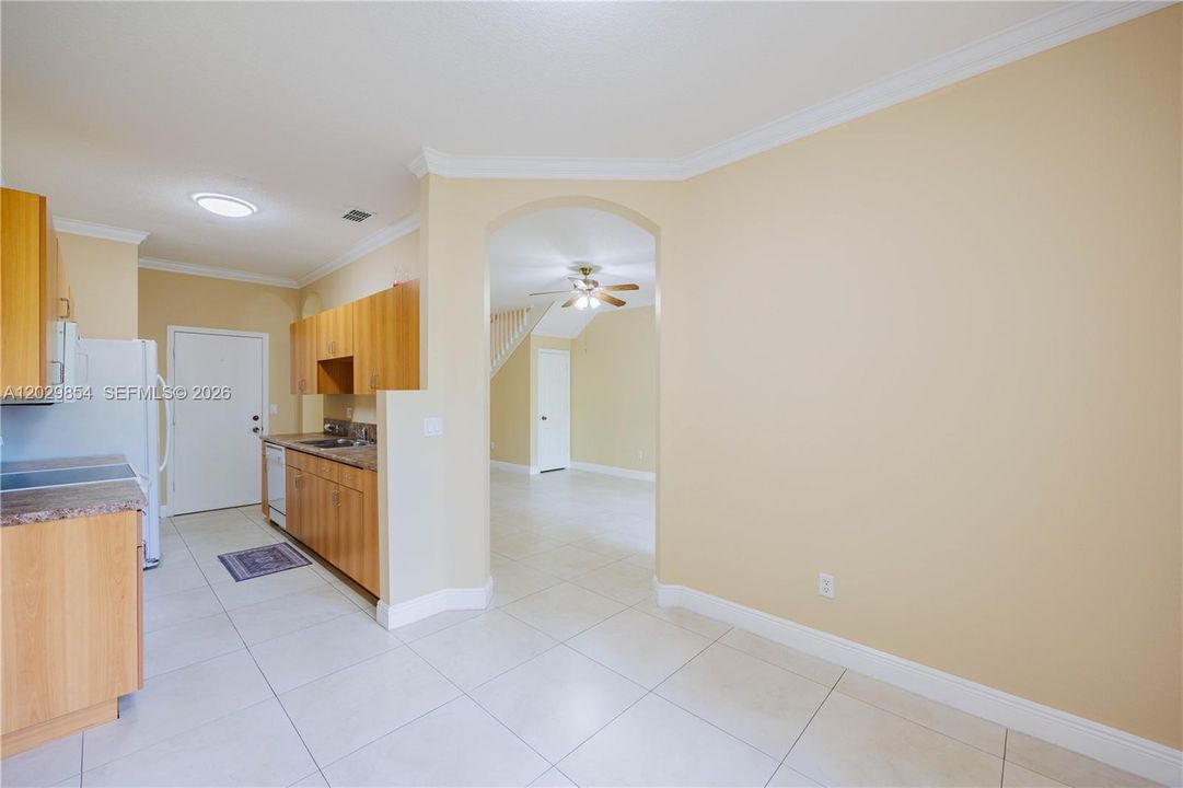 For Sale: $370,000 (2 beds, 2 baths, 1507 Square Feet)