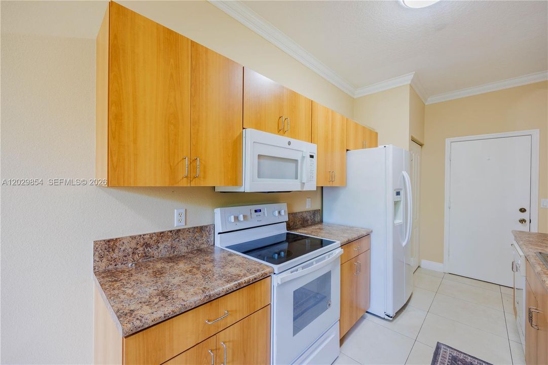 For Sale: $370,000 (2 beds, 2 baths, 1507 Square Feet)