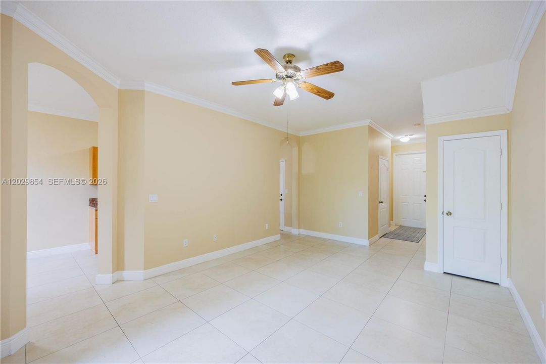 For Sale: $370,000 (2 beds, 2 baths, 1507 Square Feet)